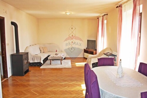 VRSAR-stan sa 3 spavaće sobe, 350m od mora