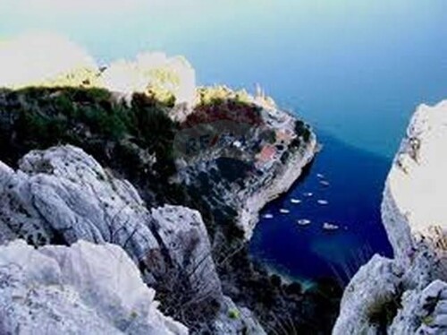 TEREN UZ MAGISTRALU ZA TURISTIČKU DJELATNOST, BLIZINA MORA