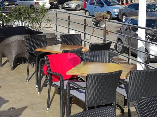 Rijeka - caffe bar, potpuno opremljen, uhodan