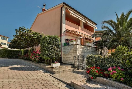 Istra,Štinjan,apartmanska kuća 400m od mora