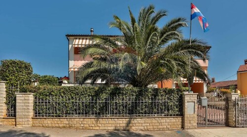 Istra,Štinjan,apartmanska kuća 400m od mora
