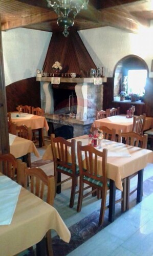 Istra, Buje, restoran s trosobnim stanom - prilika!