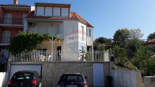 Novi Vinodolski, apartmanska kuća