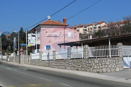 KUĆA SA POSLOVNIM PROSTOROM NA IZUZETNOJ LOKACIJI