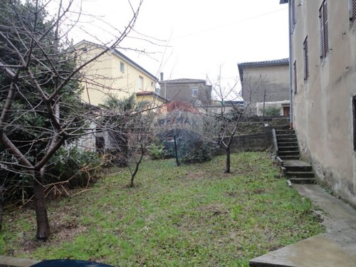 RIJEKA - samostojeća kuća na parceli od 420m2