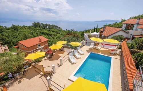 OPATIJA - IČIĆI - SAMOSTOJEĆA KUĆA - 1045 m2 - 6 STANOVA - B