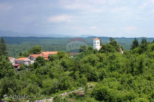 VELIKI BRGUD - CENTAR - GRAĐEVINSKI TEREN - 813 m2