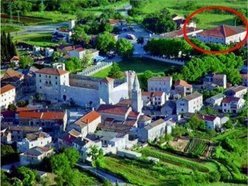 ISTRA, SAVIČENTA VELEBNA ZGRADA ZA UREĐENJE