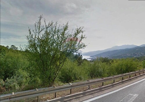Matulji - poslovno-turistički teren u centru !