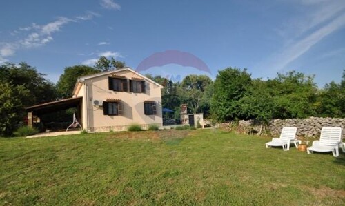 Krk,kuća na osami sa dva apartmana
