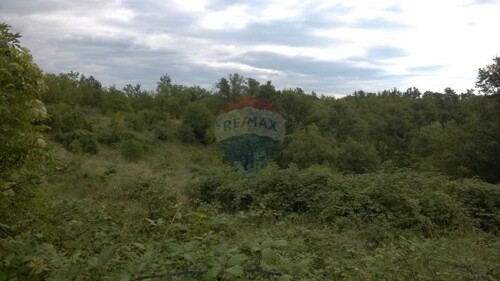 Marčelji, građevinsko zemljište 740 m2!