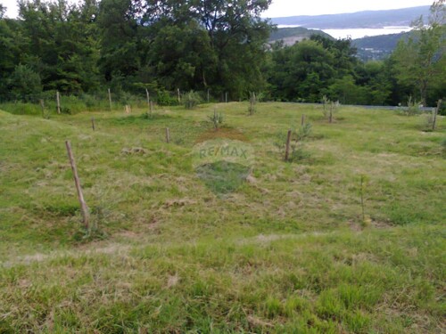 Grižane, poljoprivredno zemljište 3500m2!