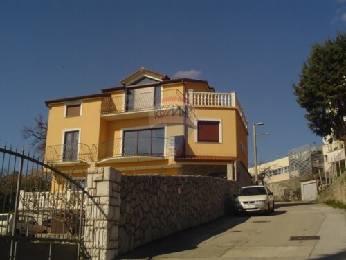 Thumbnail 5411051 - 3