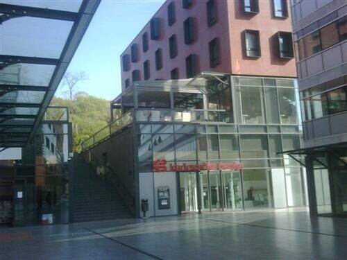 CENTAR GRADA, P.P. 52m2 U PRIZEMLJU SA IZLOGOM