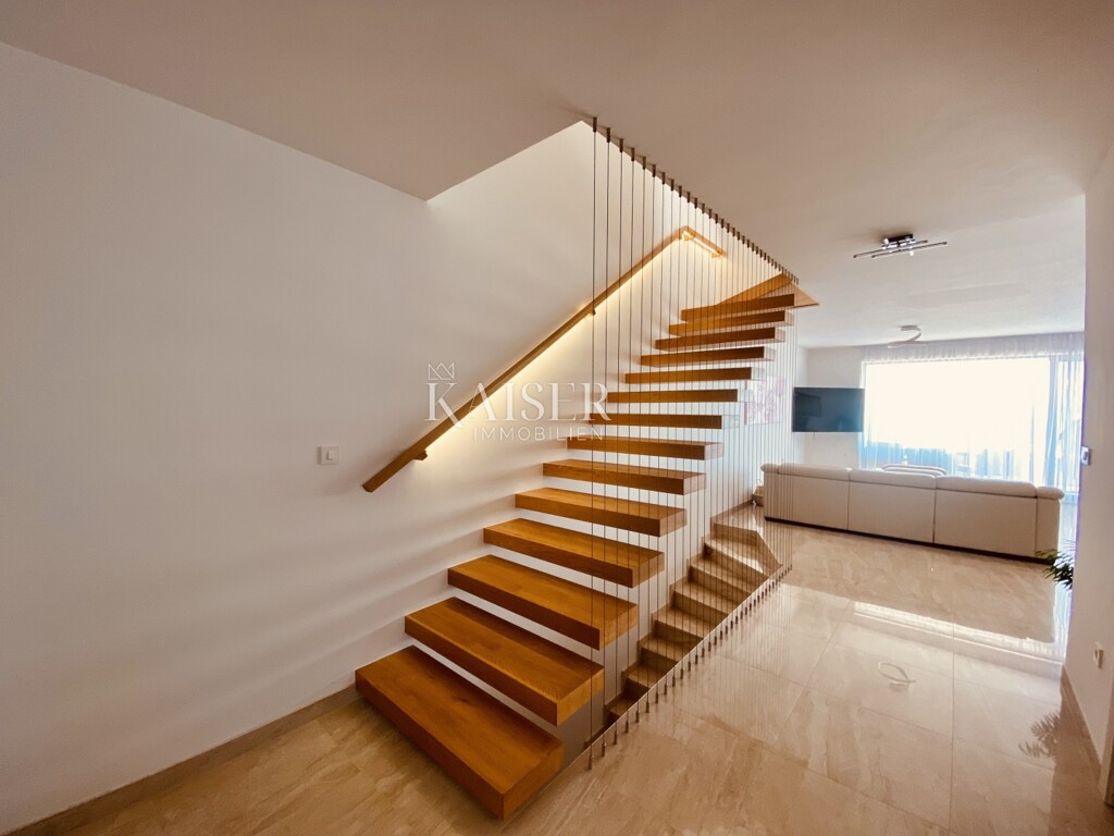 Image 5418314 - 8