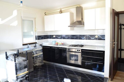 Thumbnail 5422950 - 8