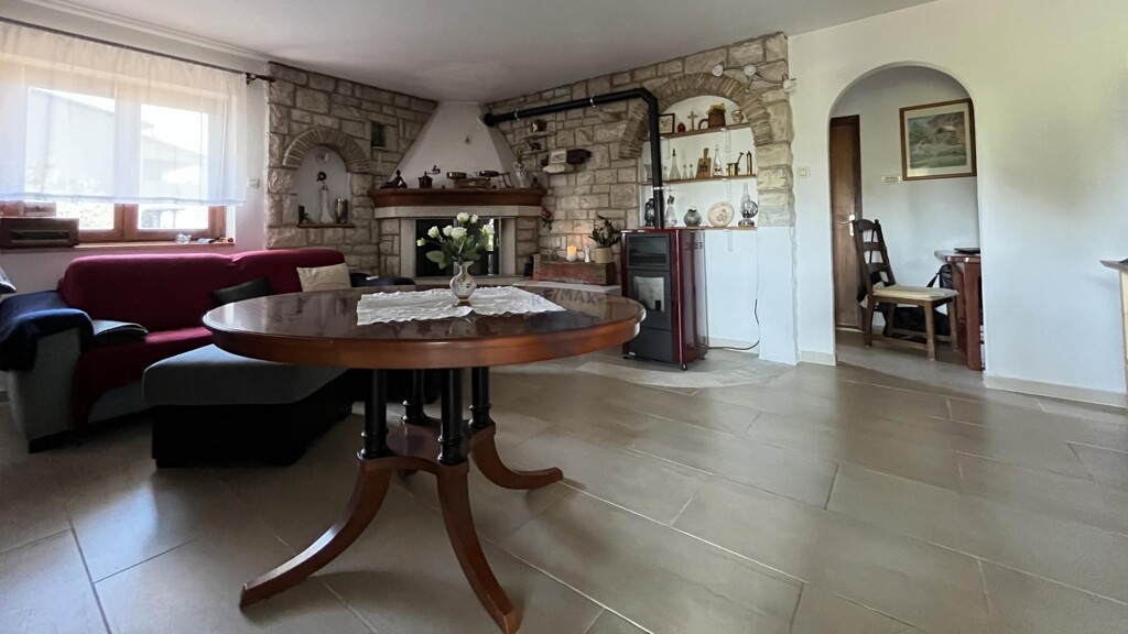 Image 5429316 - 7