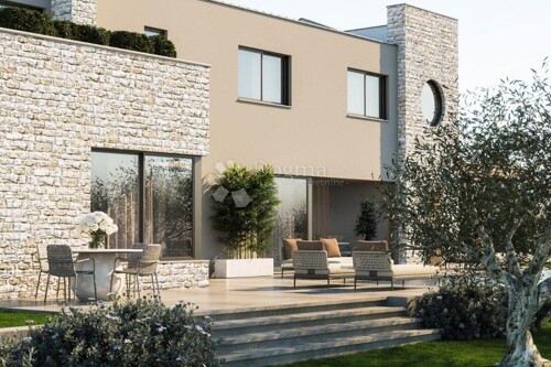 Thumbnail 5461723 - 3