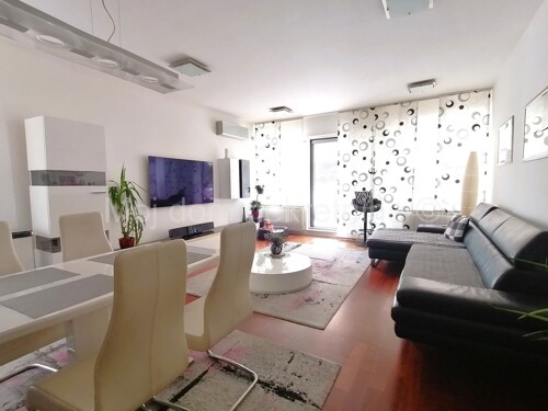 Maksimir, Laščina, prekrasan 4 soban stan s terasom, 2 PM, 93.98m2