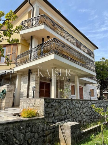 Opatija, Volosko – Obiteljska vila s pogledom na more
