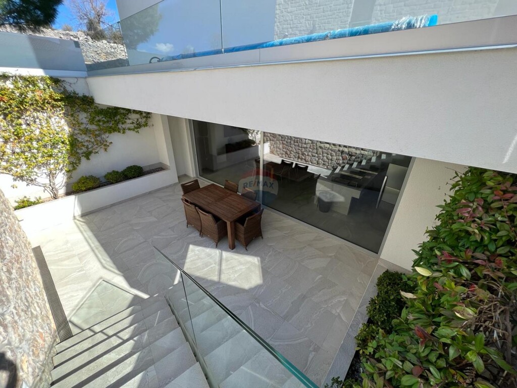 Image 5470325 - 4