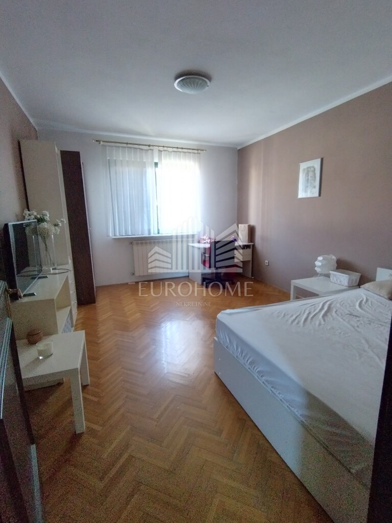 Image 5471355 - 9