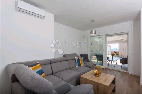 Thumbnail 5472021 - 16