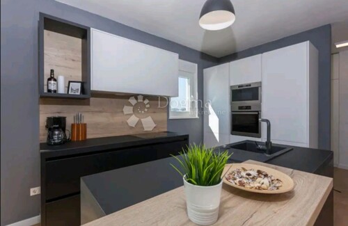 Thumbnail 5472021 - 19