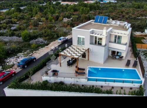 Thumbnail 5472021 - 4