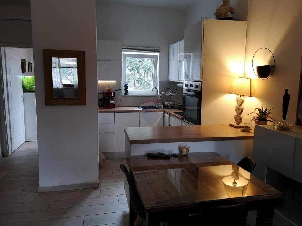 Image 5472202 - 7
