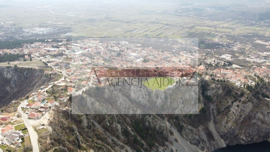 Image 5472484 - 8