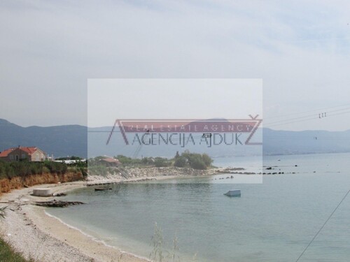 Thumbnail 5472570 - 2
