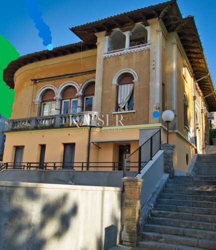 Opatija, 80 m2 stana u austrougarskoj vili za potpunu adapta