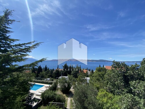Novi Vinodolski, stan 2S+DB