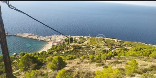 PARCELA SA PREKRASNIM POGLEDOM, 1.565 m2, HVAR, UVALA ZARAĆE