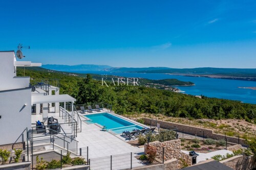 Kraljevica, Šmrika – Nova vila s bazenom i pogledom na more