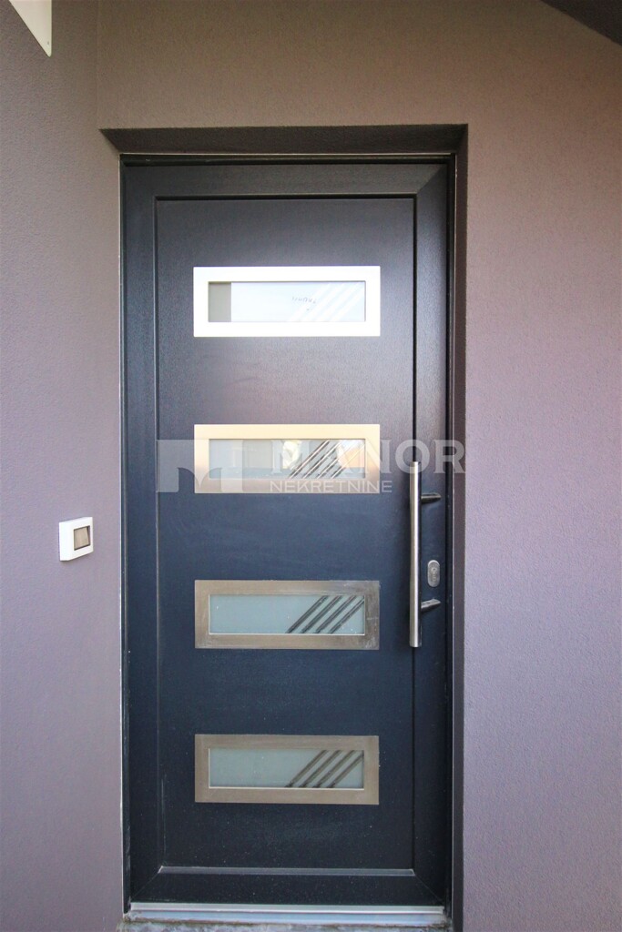 Image 5484604 - 16