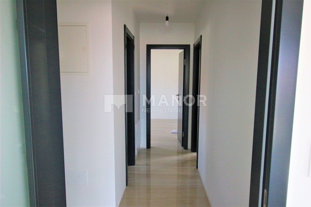 Image 5484604 - 7