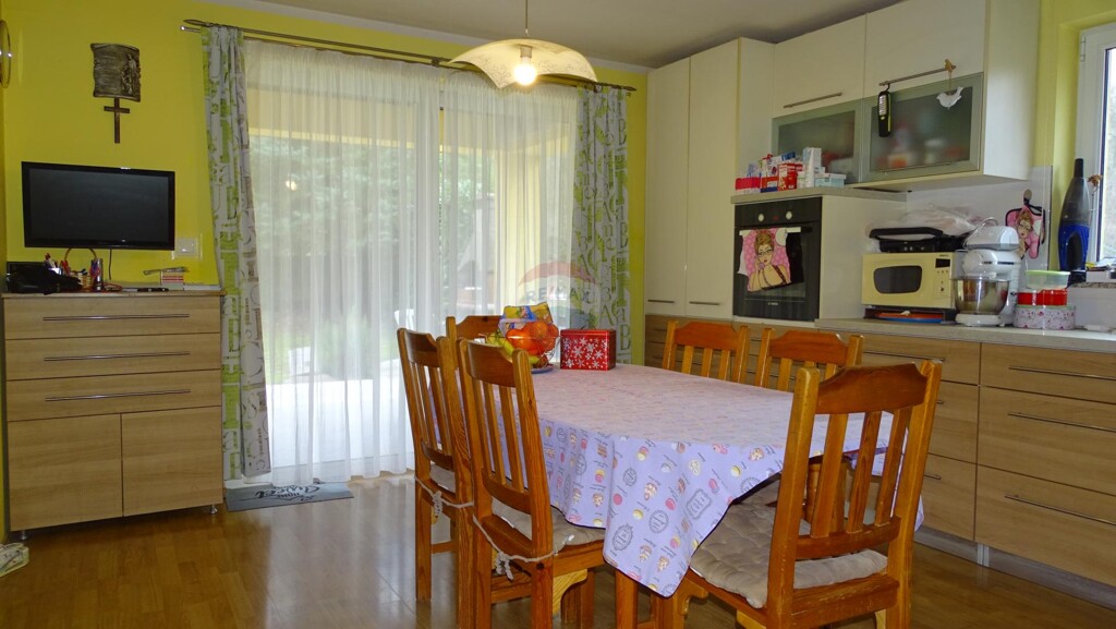 Image 5484642 - 5