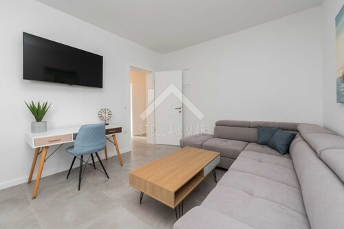 Thumbnail 5487480 - 12