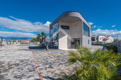 Resort sa 8 Villa sa bazenima i Fitnes centrom - Vir