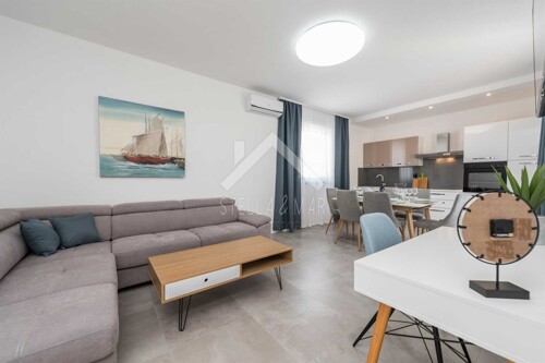 Thumbnail 5487480 - 14