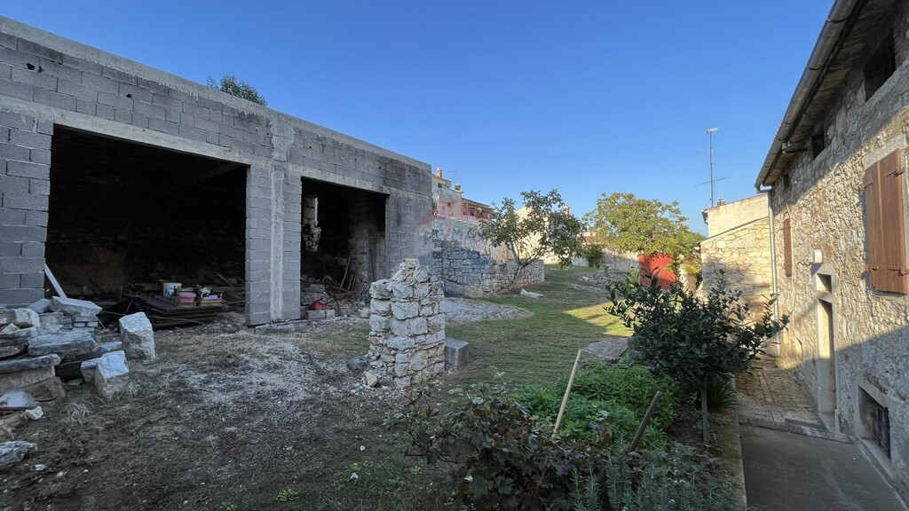 Image 5490495 - 6