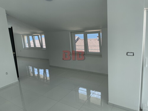 Thumbnail 5499016 - 10