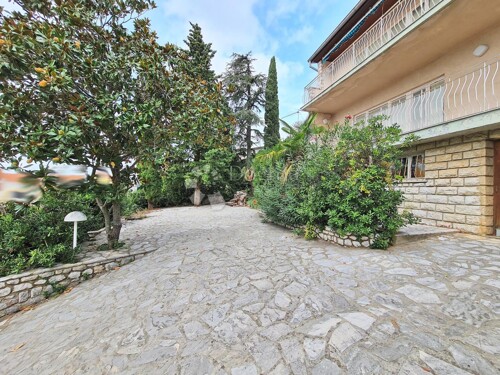 Thumbnail 5499872 - 5