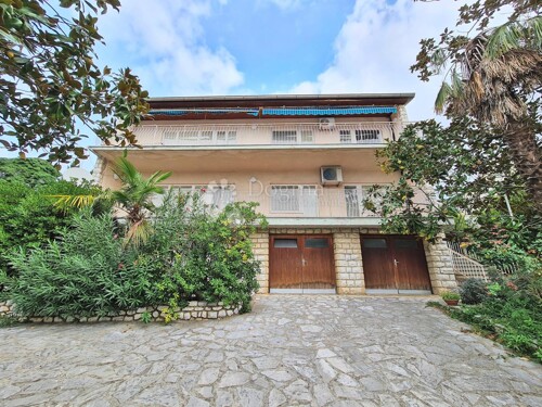 Thumbnail 5499872 - 1