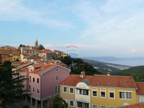 ISTRA, LABIN - Poslovni prostor 34 m2 u starom gradu Labinu