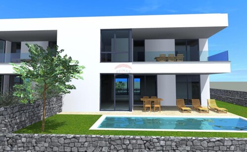 Thumbnail 5507225 - 3