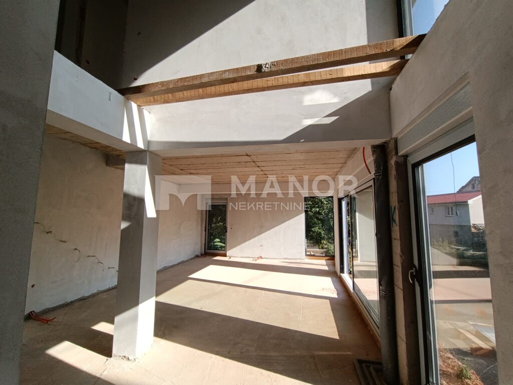 Image 5508600 - 9