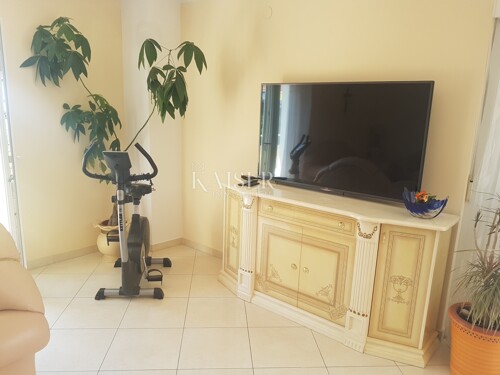 Matulji - kuća s apartmanima